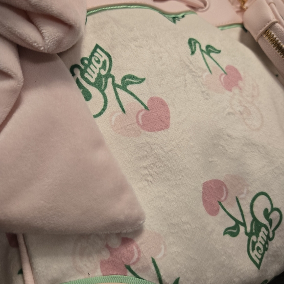 NWT JUICY Couture Retro Velour Daydreamer Cherry Tote In Pink And Cream. - Picture 4 of 13